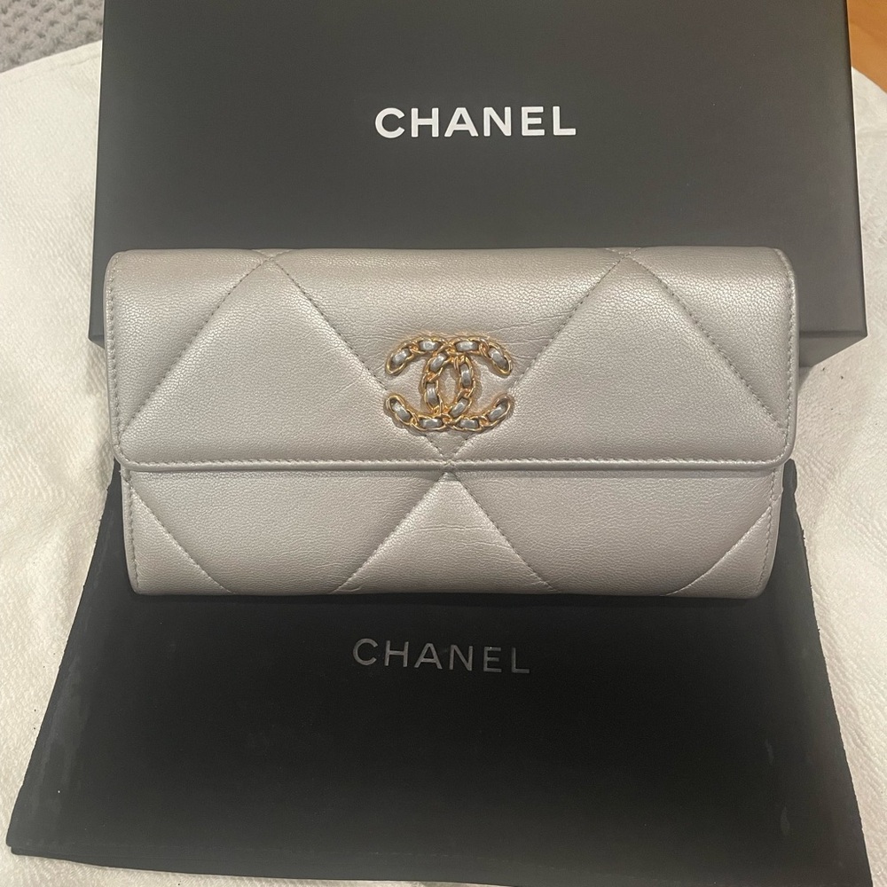 Chanel Silver Quilted Wallet